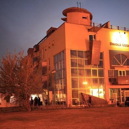 Hotel&Park Divoká Voda Bratislava Exterior foto