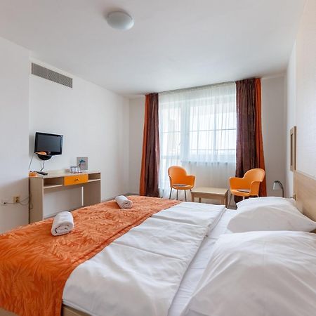 Hotel&Park Divoká Voda Bratislava Exterior foto